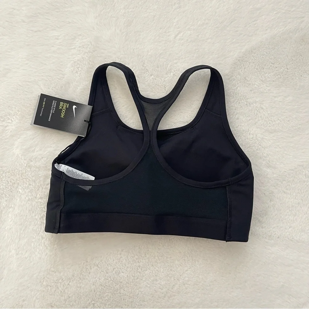 Nike Women's Swoosh Sports Bra